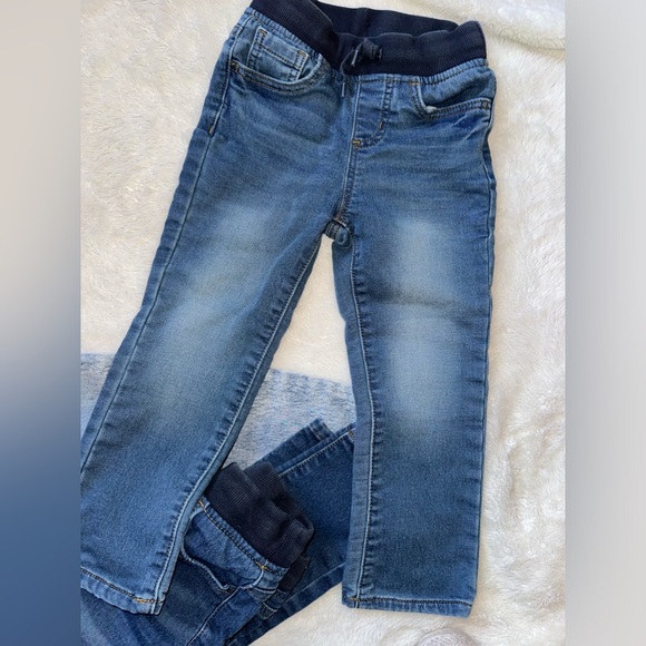 Toddler Jean bundle - Picture 8 of 9